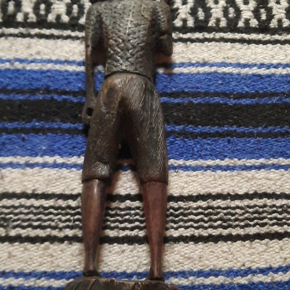 WOOD  CARVED ITEM ON WOOD BASE. - Picture 6 of 7